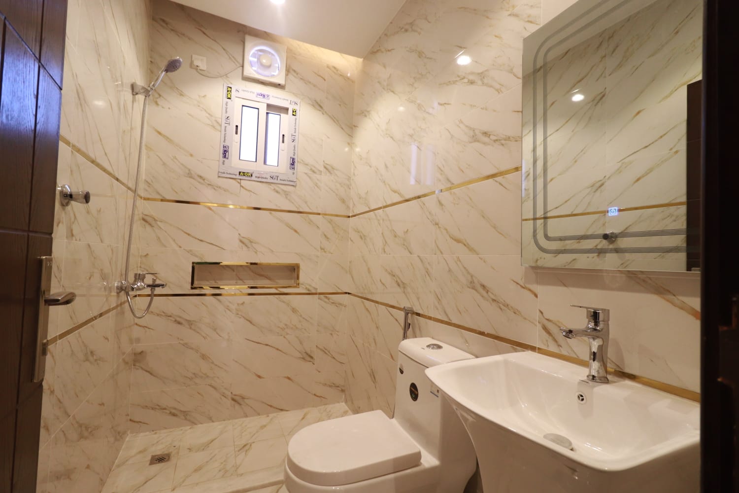 apartment  عقارات المنار 1 ( الرفاهية 101)