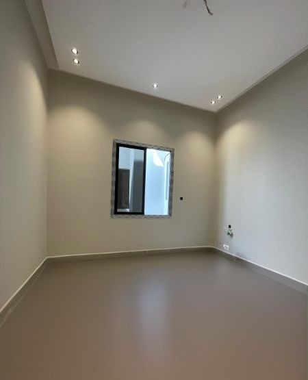 roof  الورود روف 5غرف A1